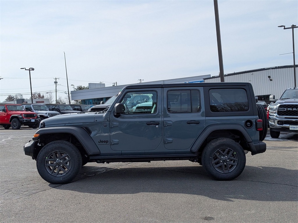 2025 Jeep Wrangler photo 6