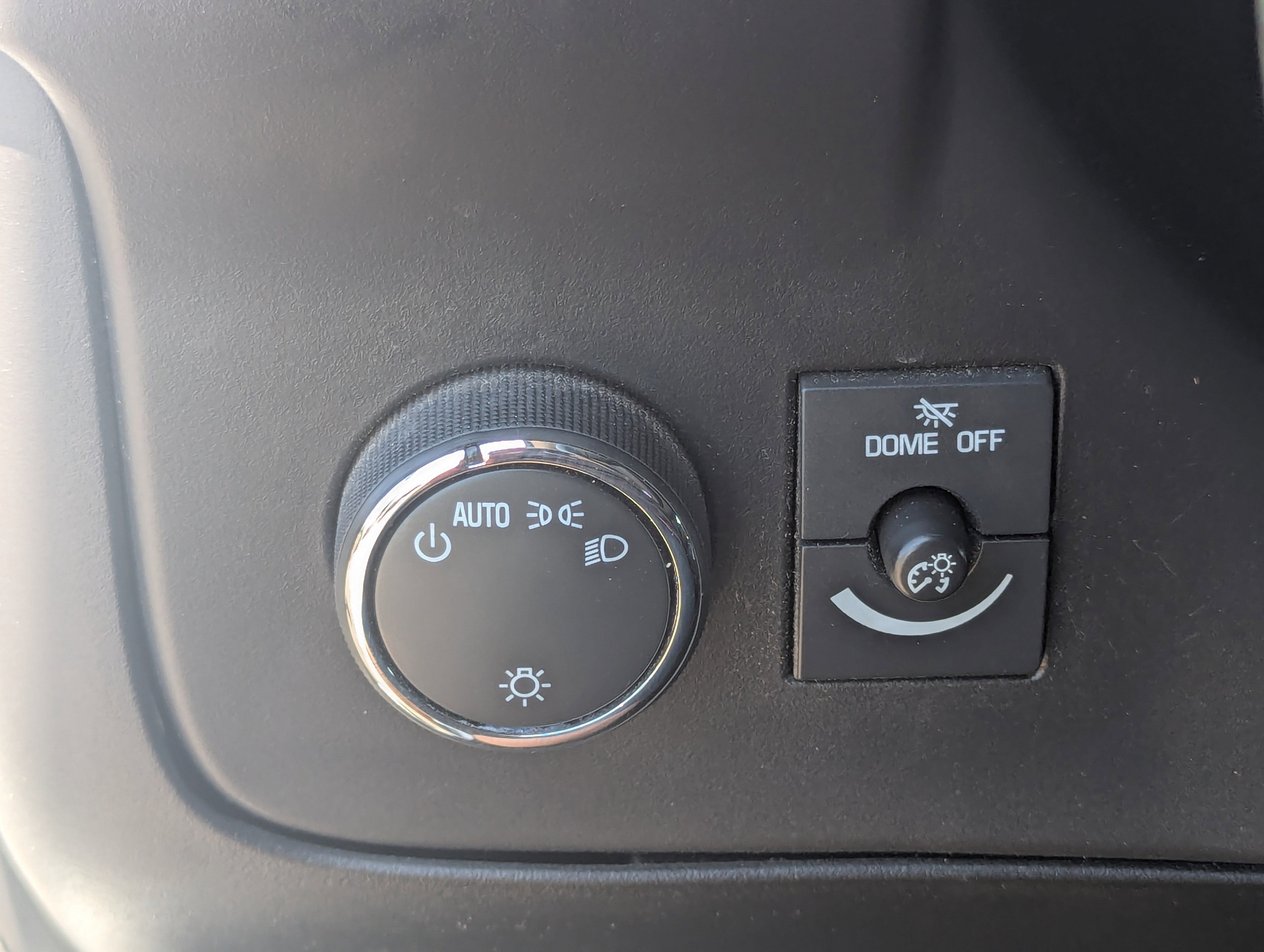 2024 Chevrolet Express Cargo Work Van photo 4