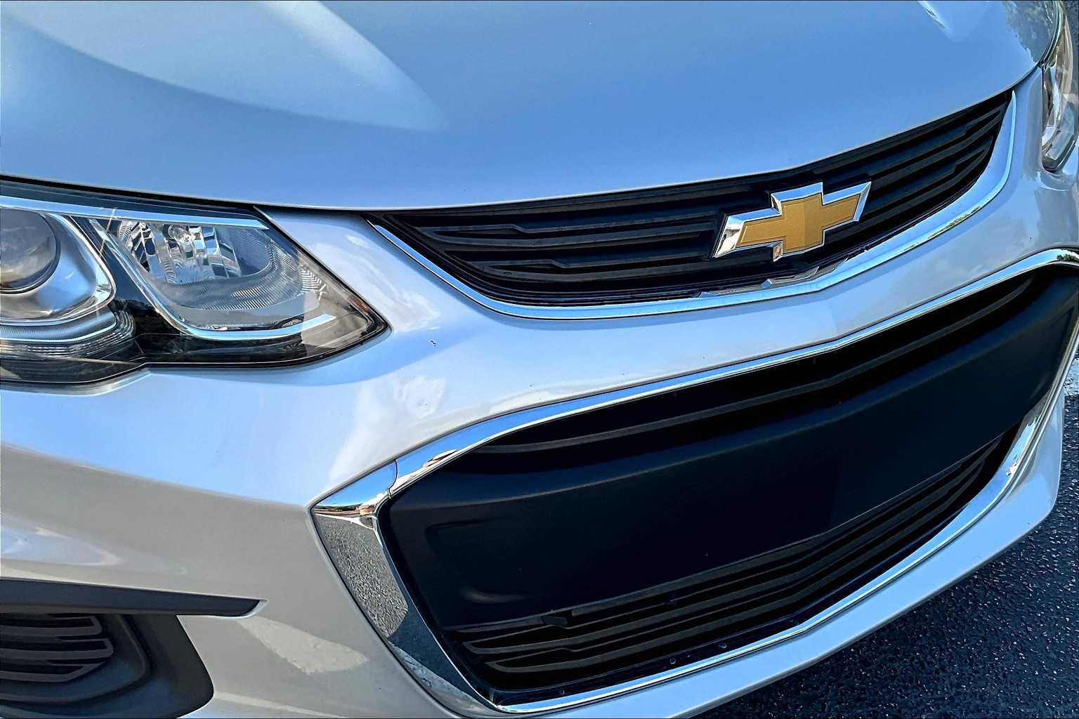 2020 Chevrolet Sonic LT photo 27