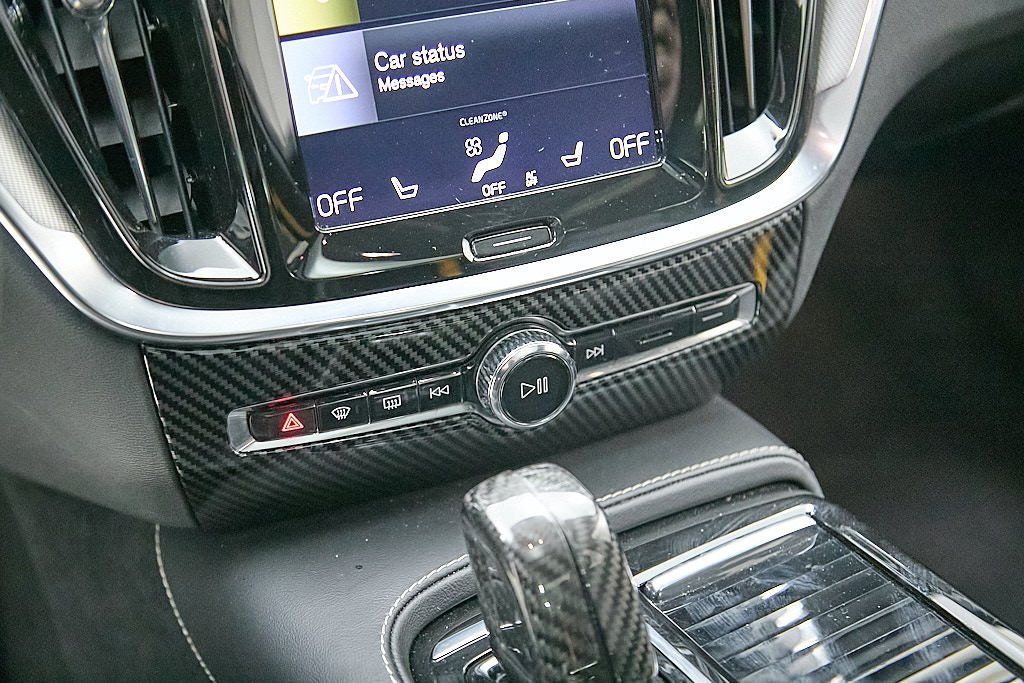 2022 VOLVO S60 - Image 17