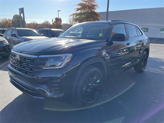 2026 Volkswagen Atlas Cross Sport SEL R-Line photo 3