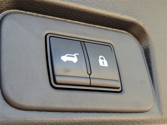 2024 Nissan Rogue SV photo 14