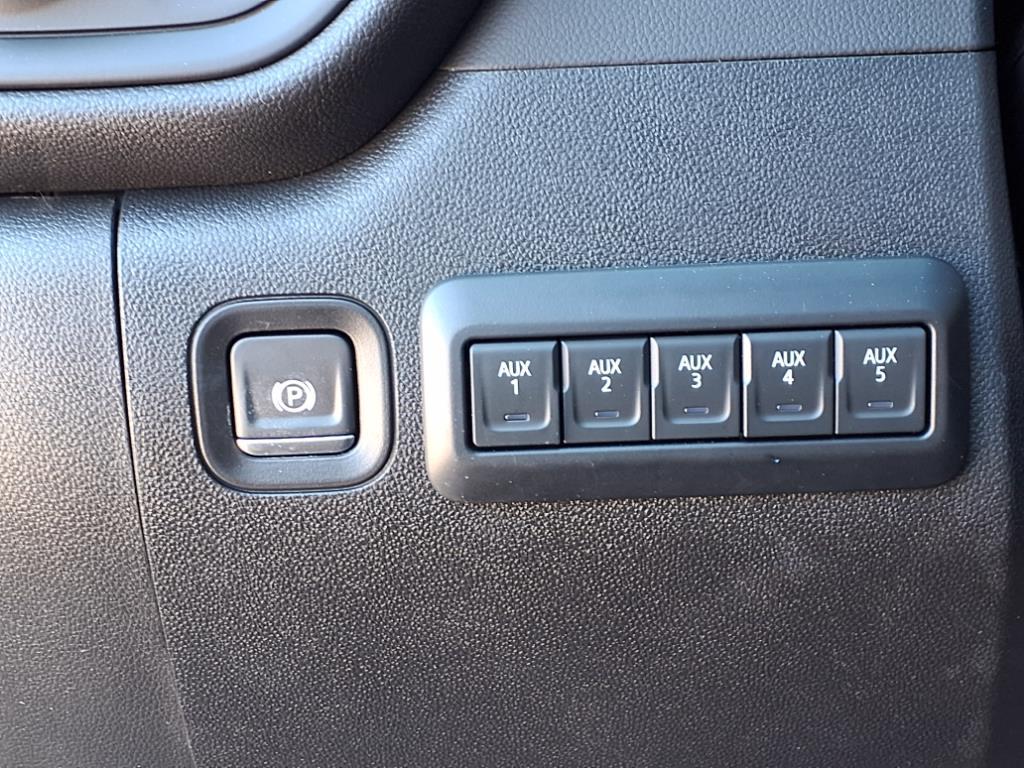 2025 Chevrolet Silverado 3500HD photo 11