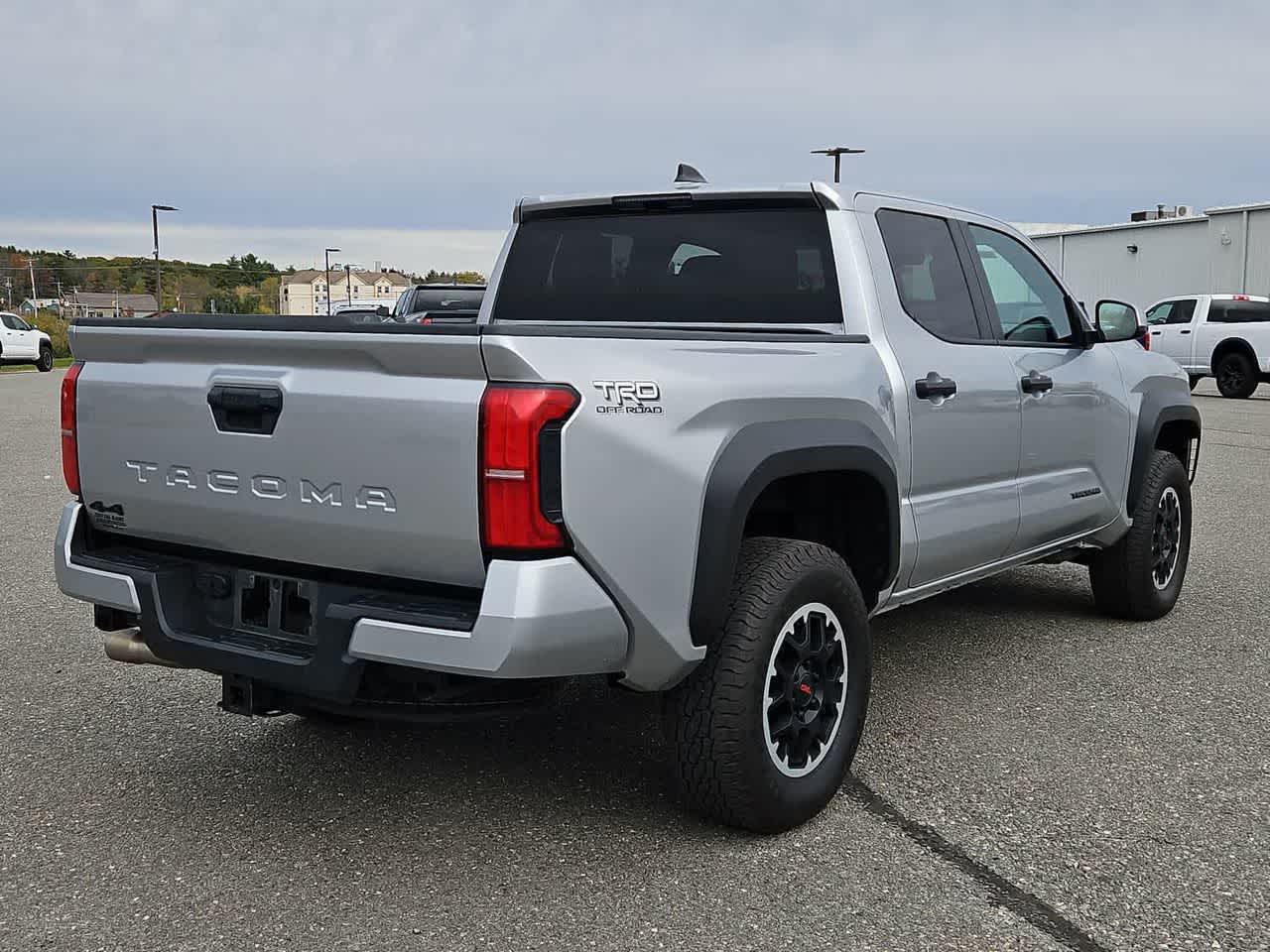 2024 Toyota Tacoma TRD photo 4