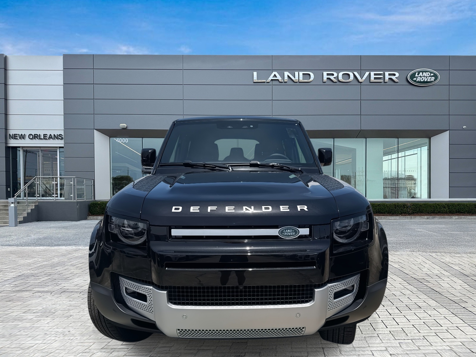 2025 Land Rover Defender 110 S photo 4