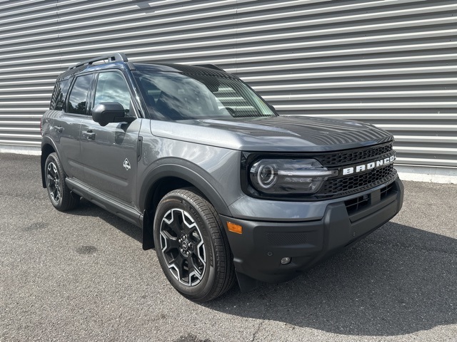 2025 Ford Bronco Sport Outer Banks's photo