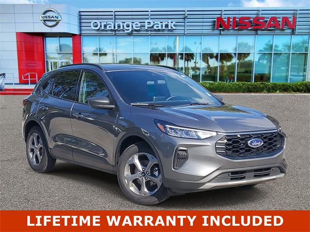 2025 Ford Escape ST-Line's photo