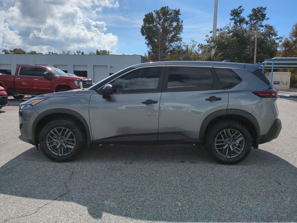 2023 Nissan Rogue S photo 3