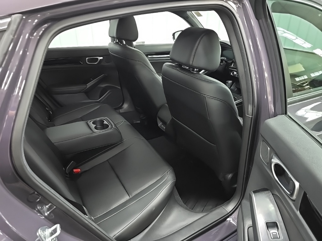 2023 Honda Civic Hatchback Sport Touring photo 16