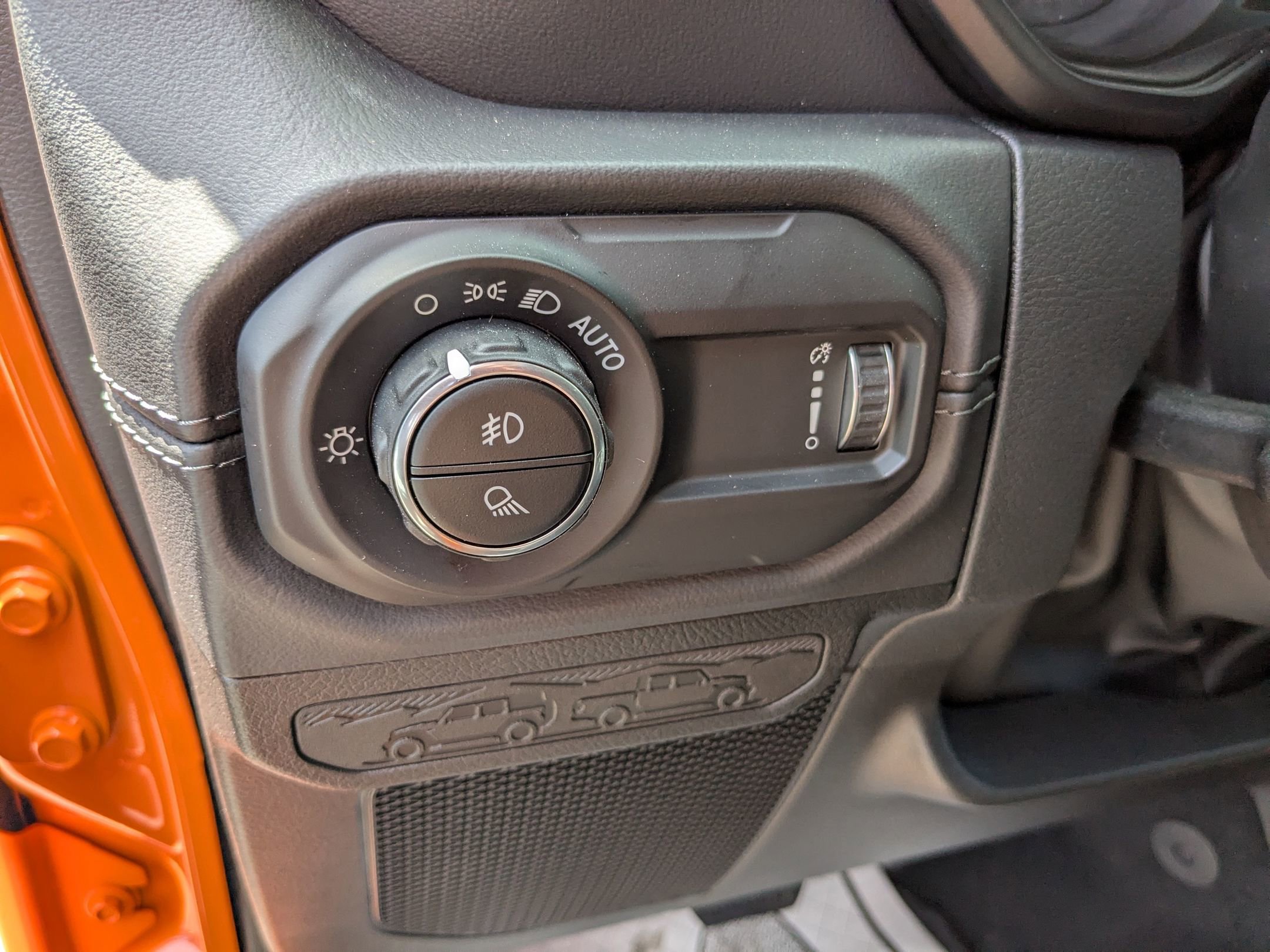 2025 Jeep Gladiator Sport photo 14