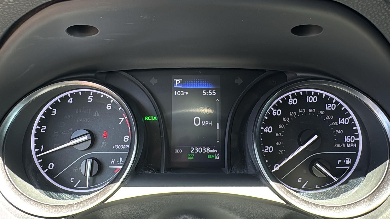 2023 Toyota Camry SE photo 13