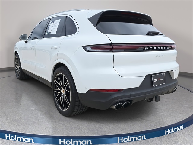 2025 Porsche Cayenne Base photo 6