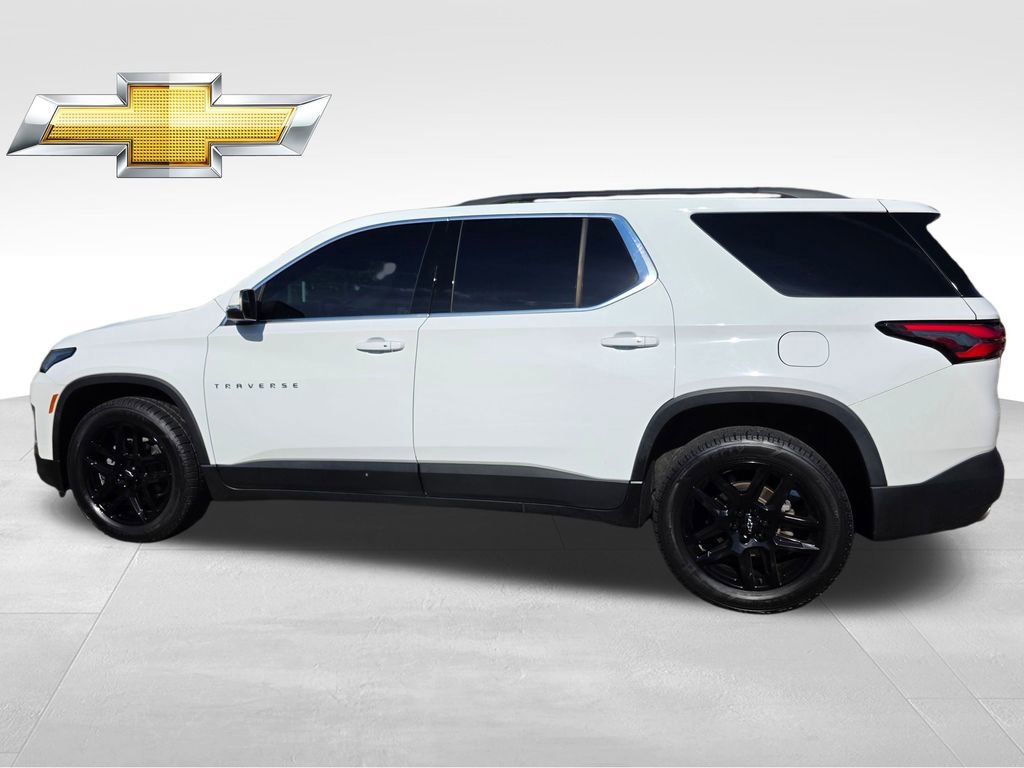 2022 Chevrolet Traverse Cloth photo 2