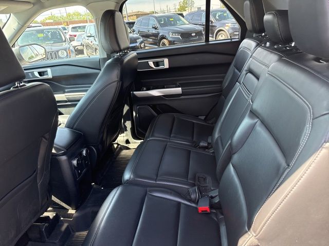 2021 Ford Explorer XLT photo 21
