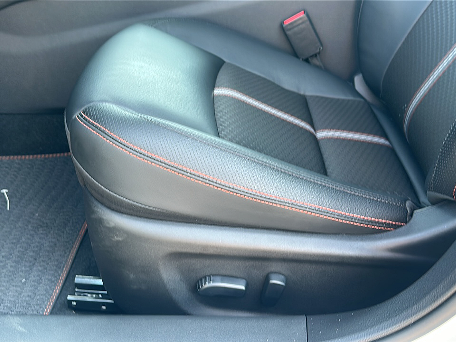2024 Nissan Altima SR photo 6