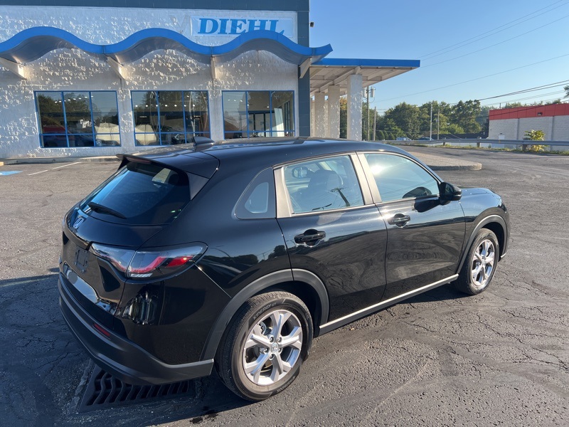 2024 Honda HR-V LX photo 3