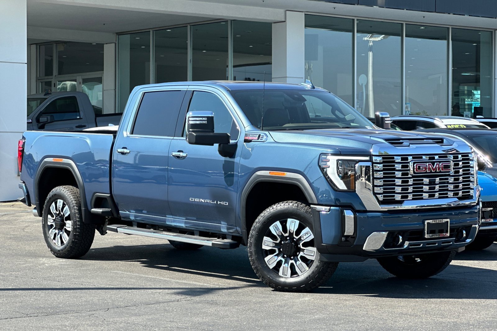 2026 Gmc Sierra 2500 HD Denali photo 2