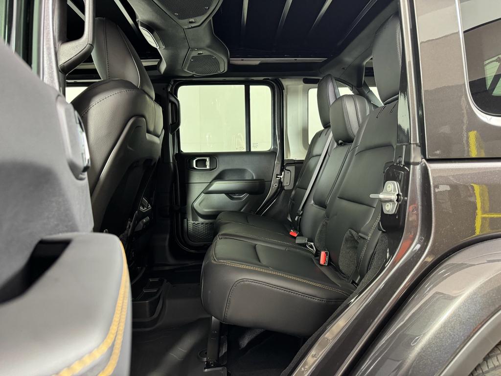 2025 Jeep Wrangler Sahara photo 27