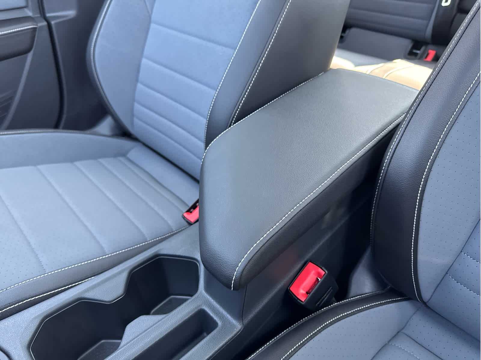 2025 Volkswagen Jetta SE photo 29