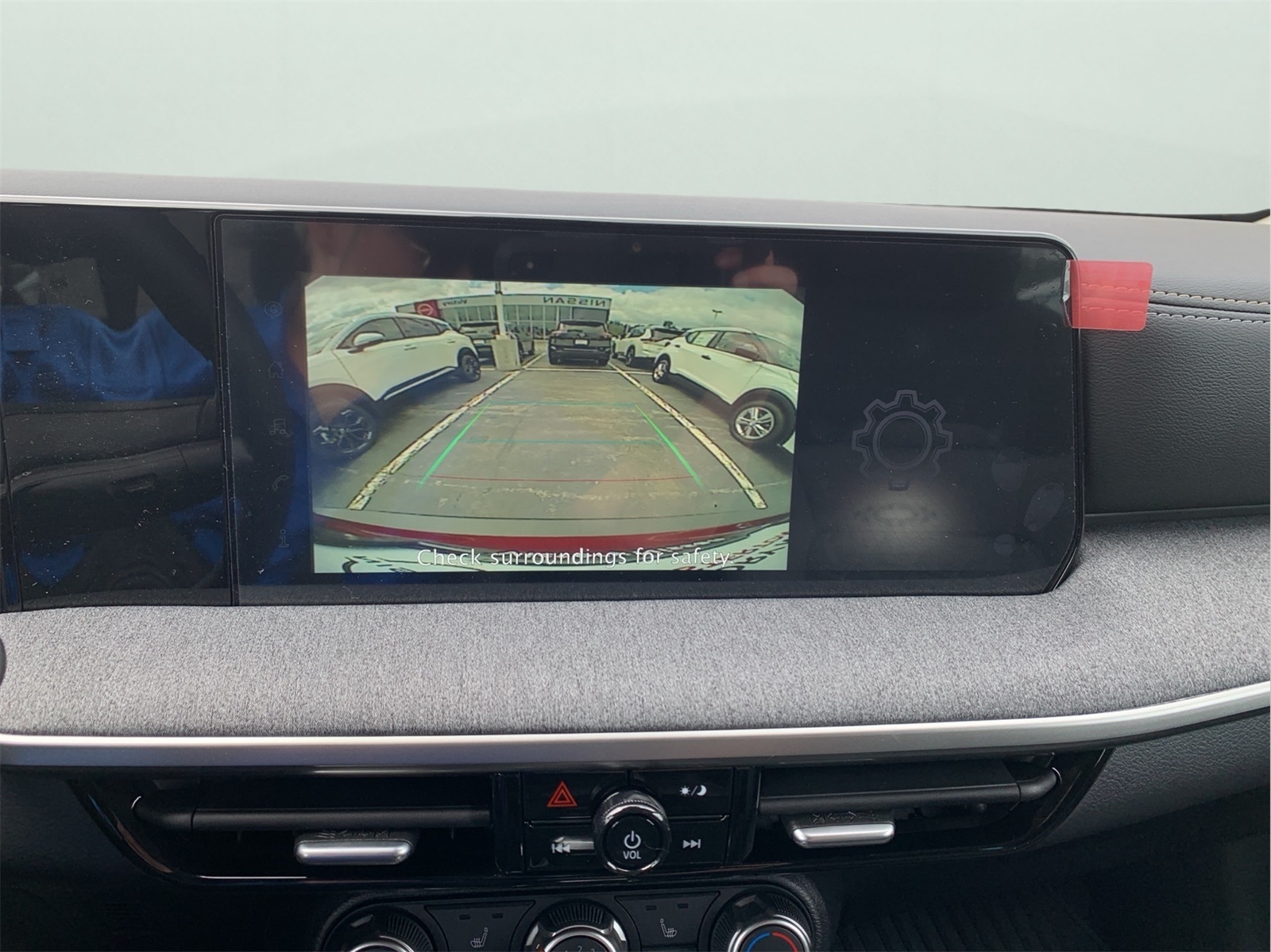 2025 Nissan Kicks SV photo 20