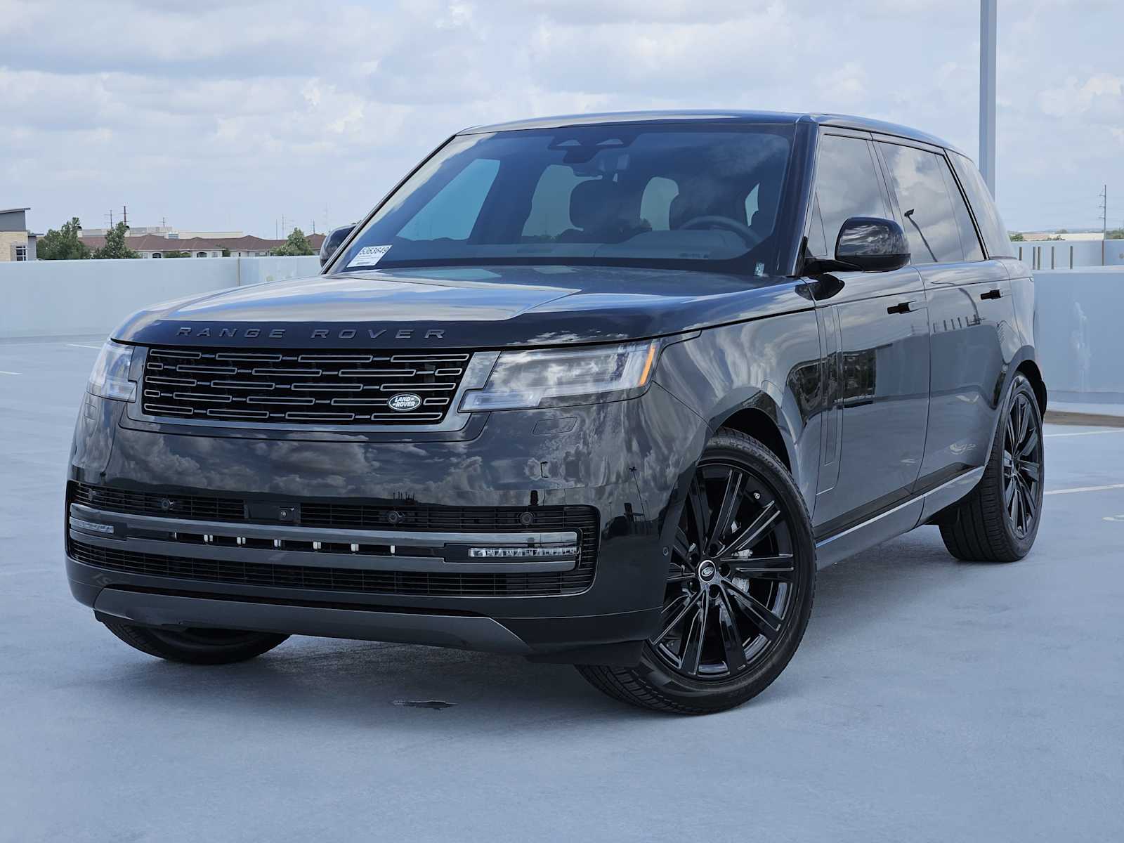 2025 Land Rover Range Rover SE