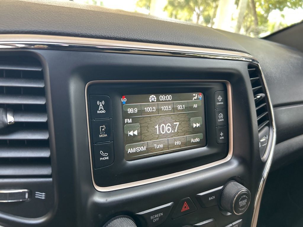 2015 Jeep Grand Cherokee Laredo photo 6