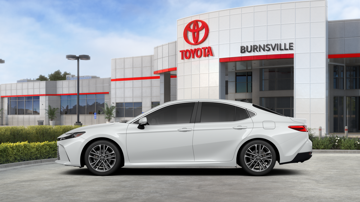 2025 Toyota Camry XLE photo 4