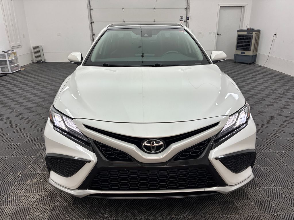2022 Toyota Camry XSE photo 4