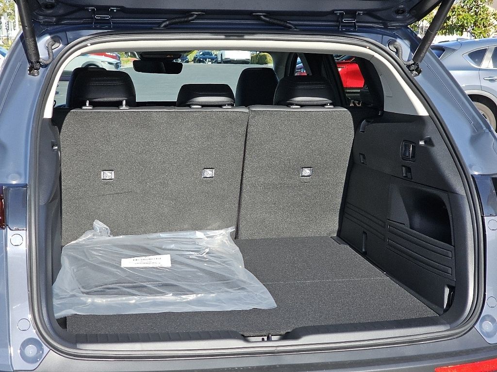 2025 Mazda CX-50 Premium Plus photo 12