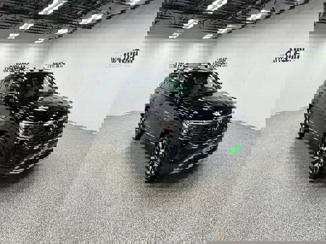 2026 Volkswagen Atlas Cross Sport SEL's photo