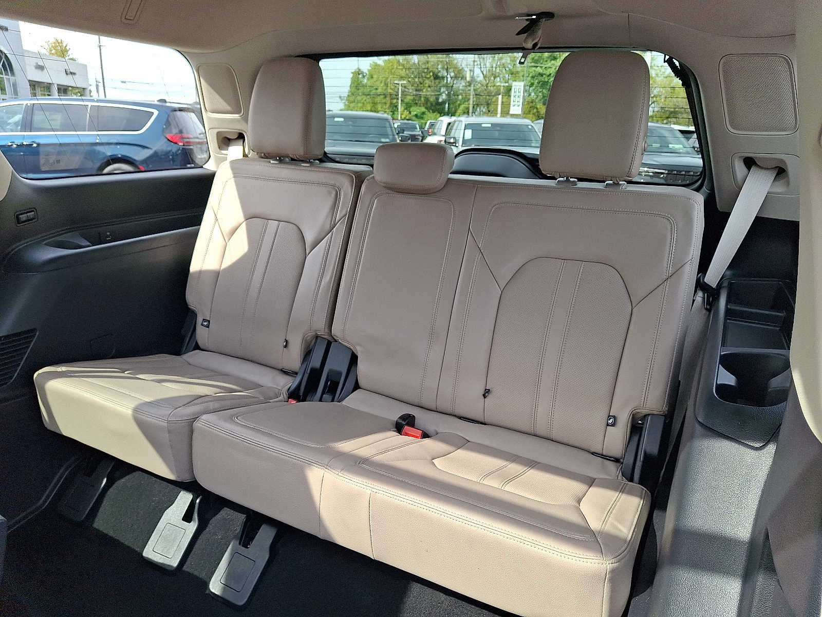 2024 Ford Expedition Limited photo 10