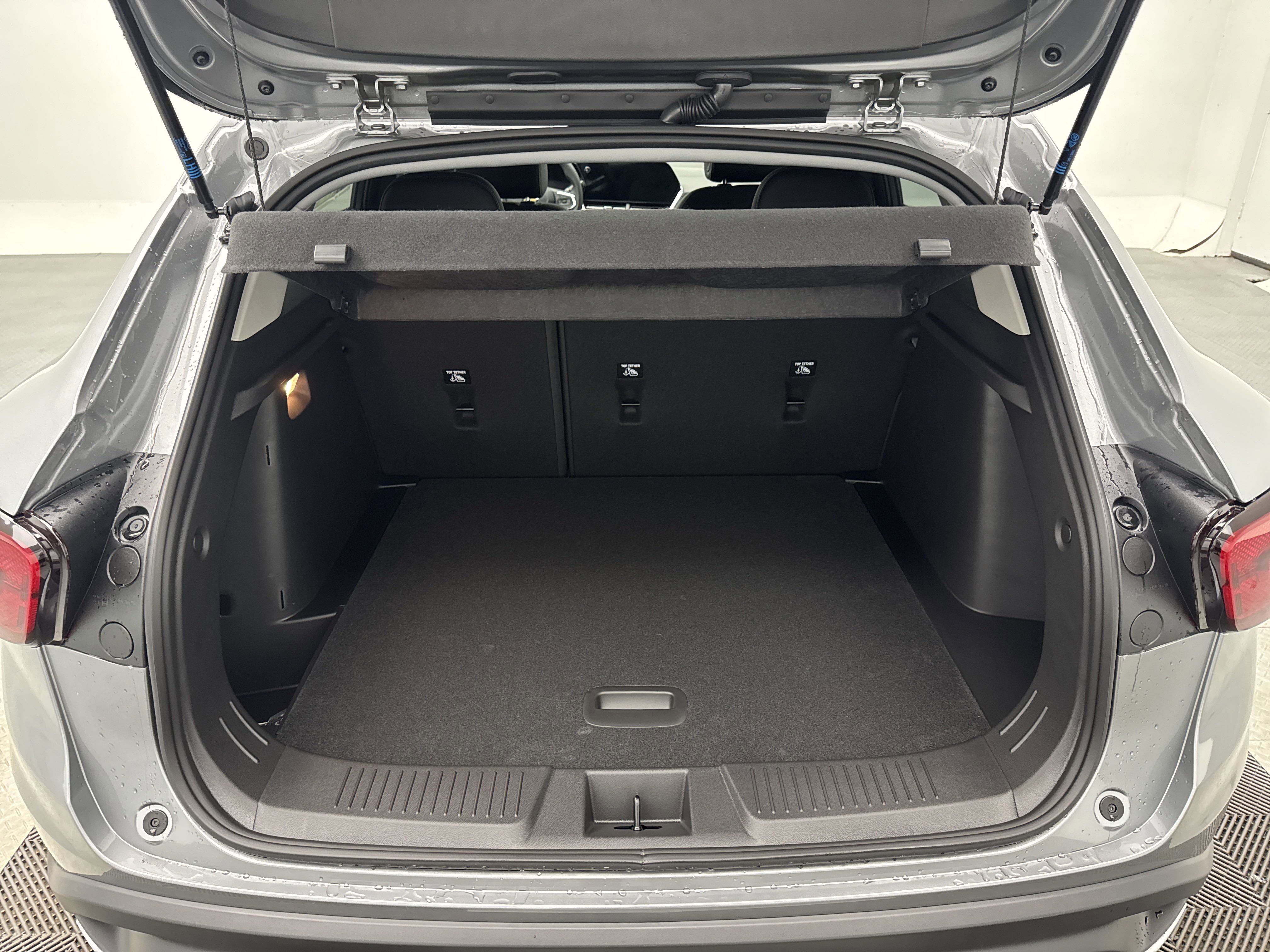 2025 Chevrolet Trax LT photo 10