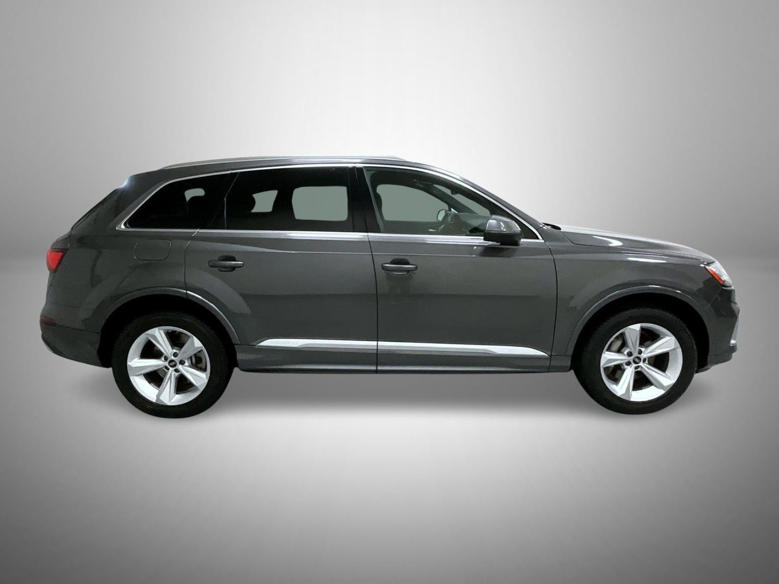 2022 Audi Q7 45 Premium Plus photo 4