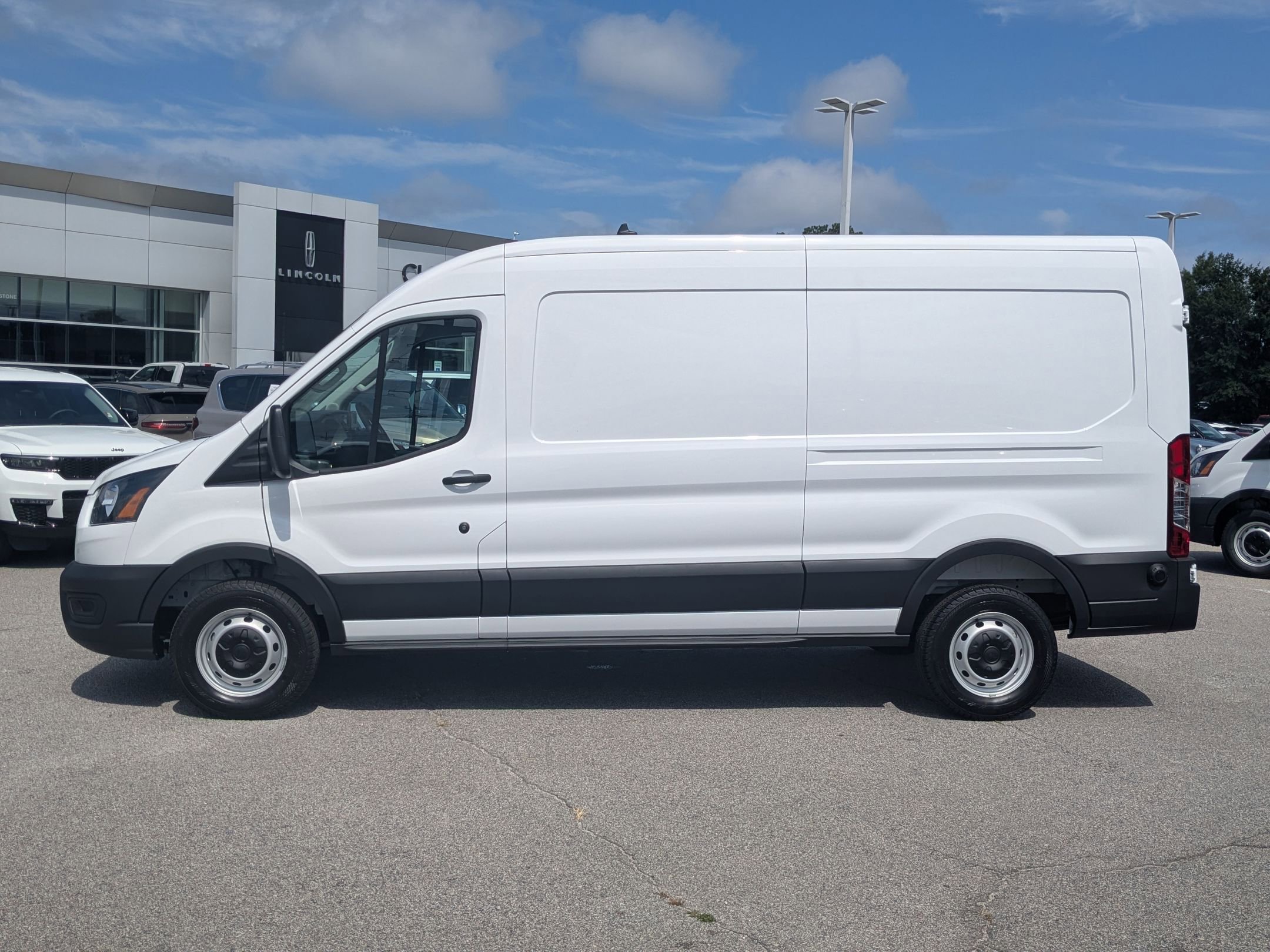 2025 Ford Transit Cargo Van photo 3