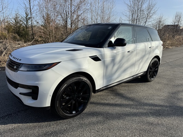 2026 Land Rover Range Rover Sport SE's photo