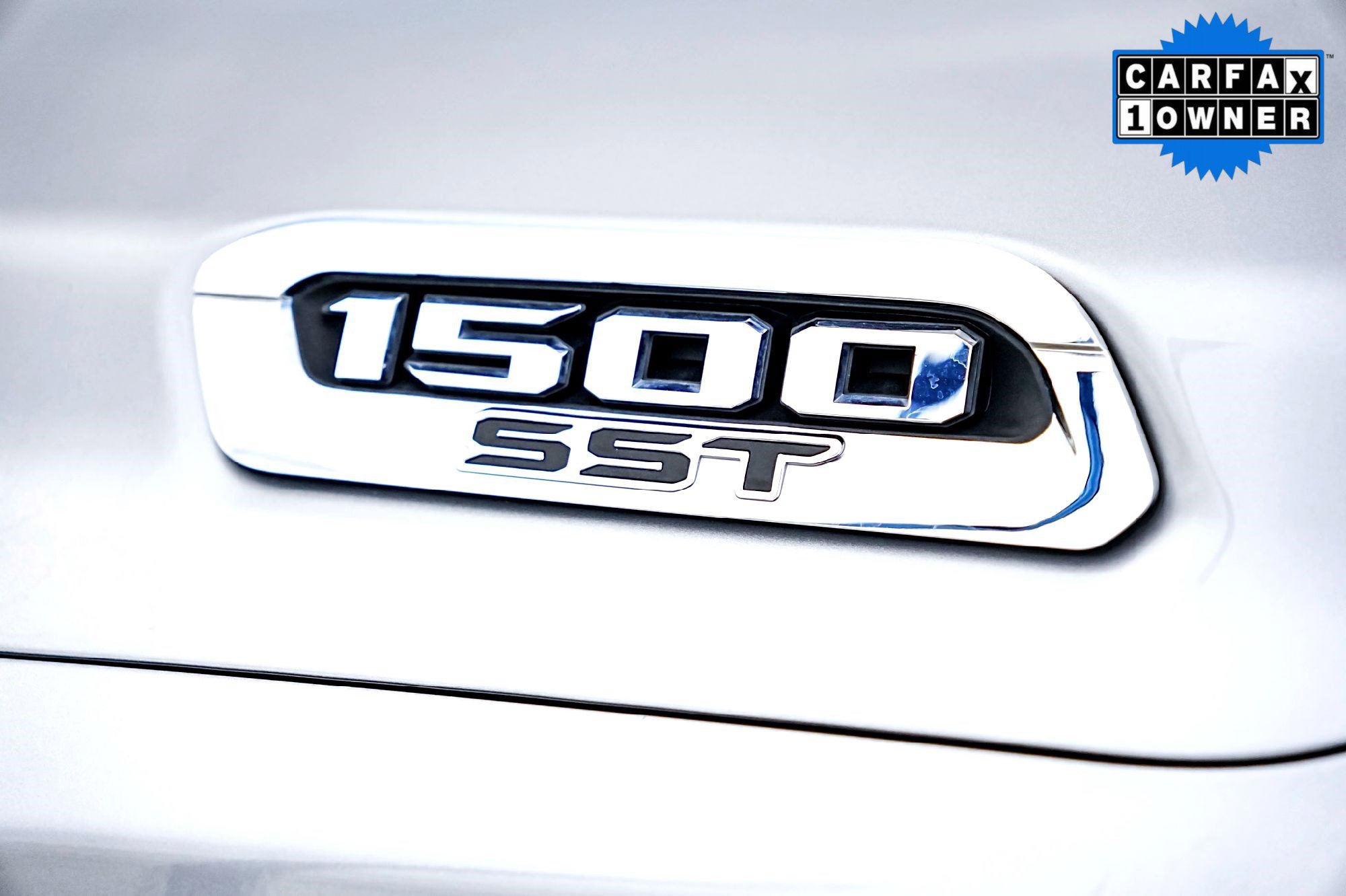 2025 Ram 1500 Laramie photo 3