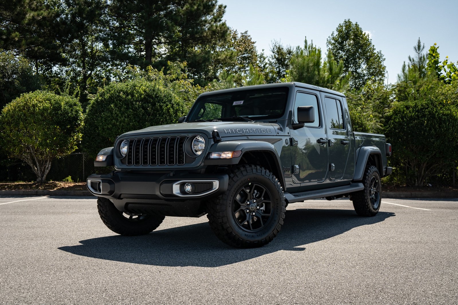 2025 Jeep Gladiator High Tide's photo