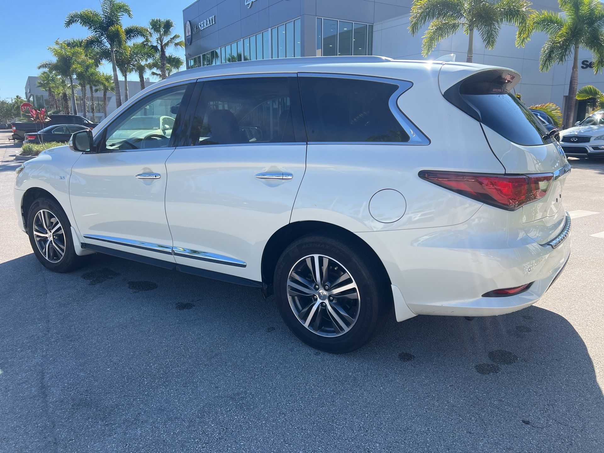 2019 Infiniti QX60 Luxe photo 4