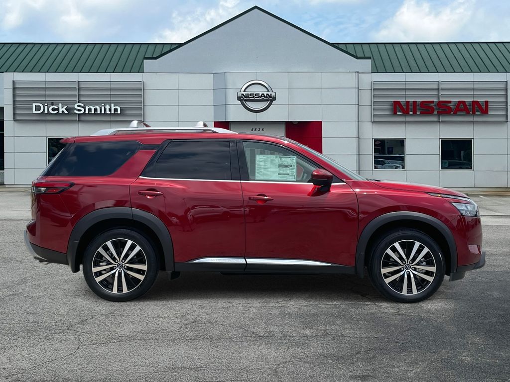 2025 Nissan Pathfinder Platinum photo 2