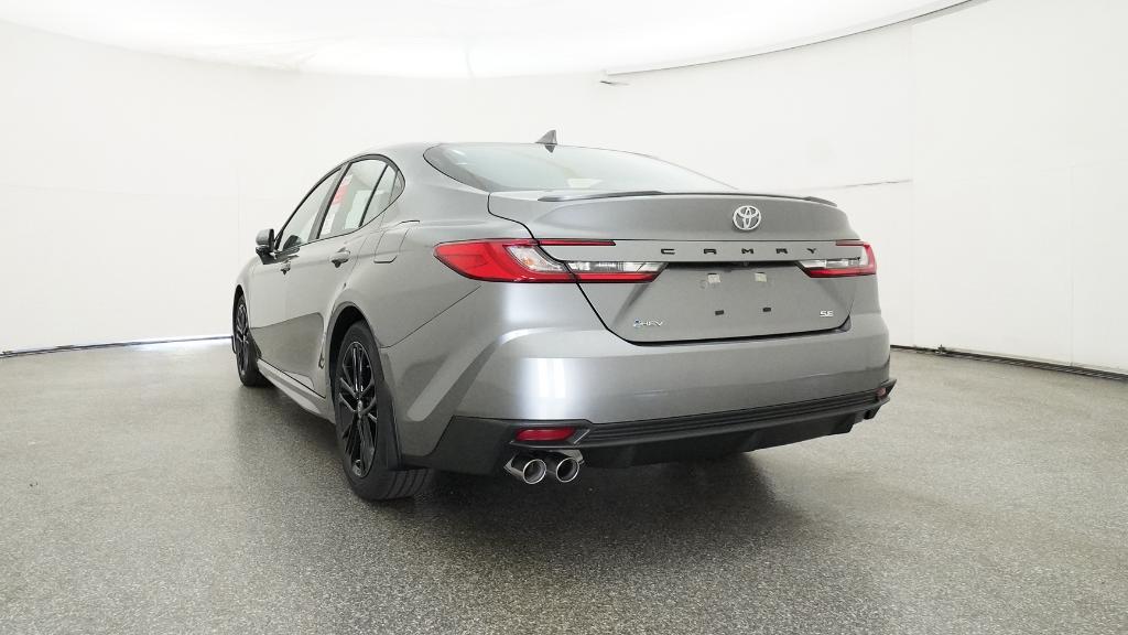 2025 Toyota Camry SE photo 13