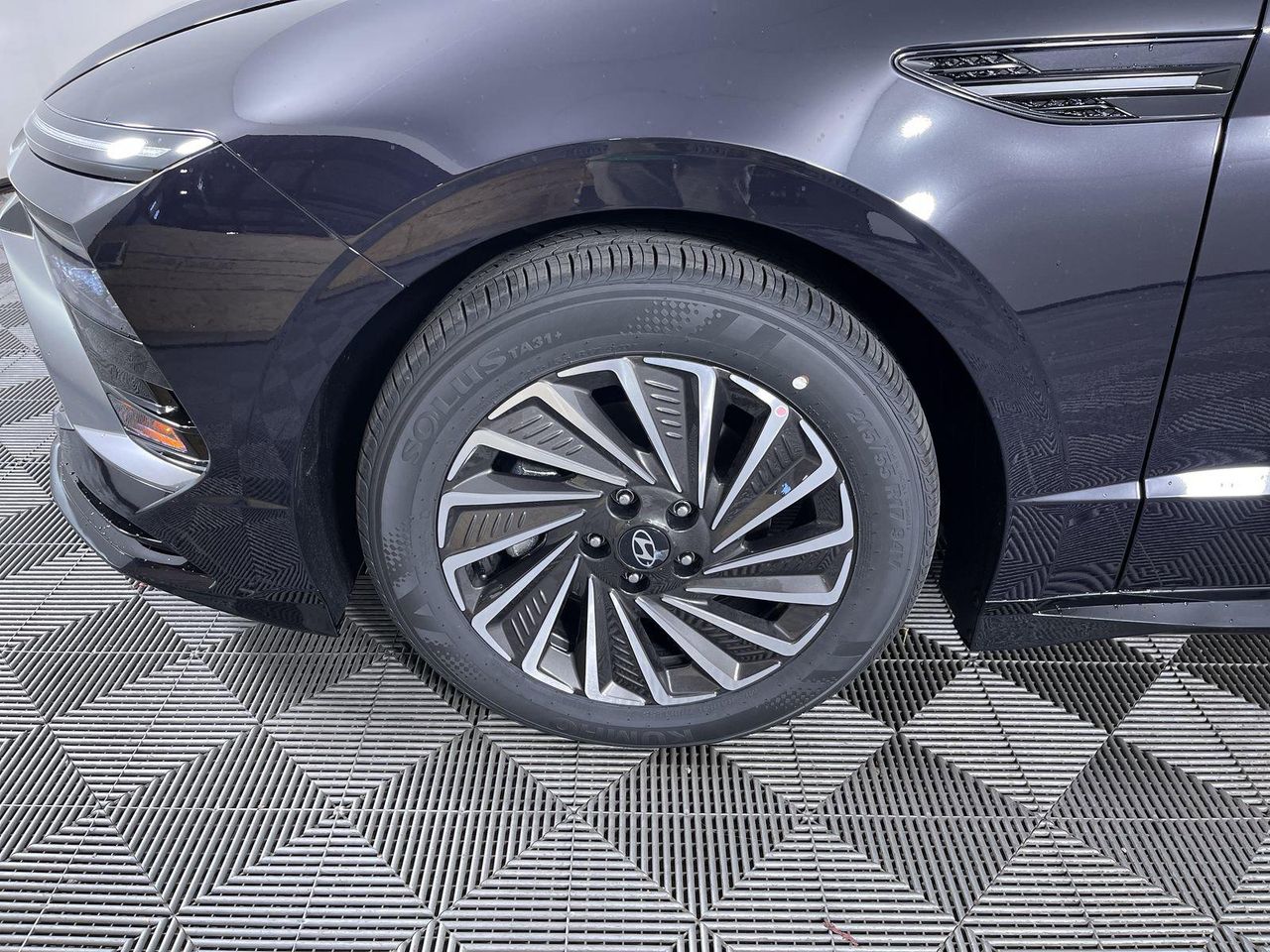 2025 Hyundai Sonata Hybrid SE photo 8