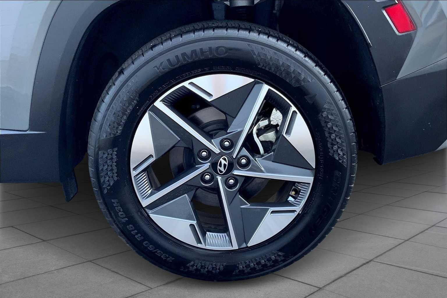 2025 Hyundai Tucson SEL photo 9