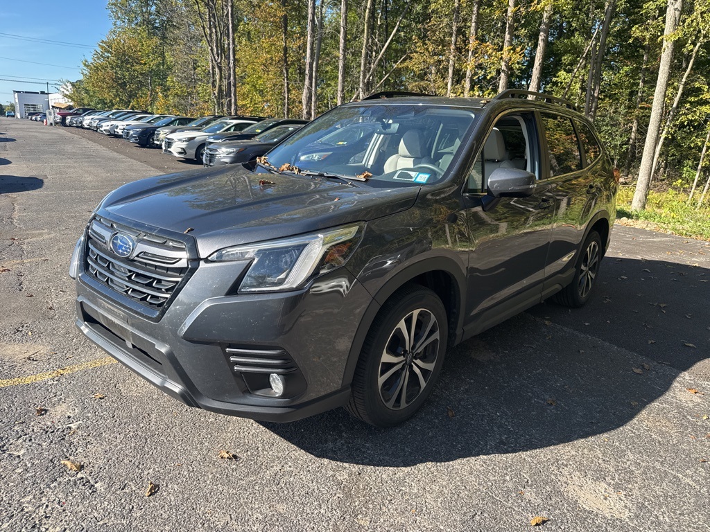 2022 Subaru Forester Limited photo 3
