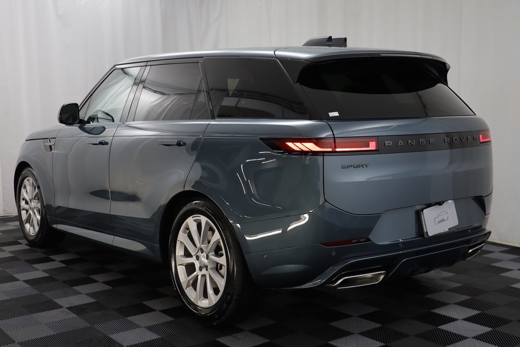 2025 Land Rover Range Rover Sport SE photo 14