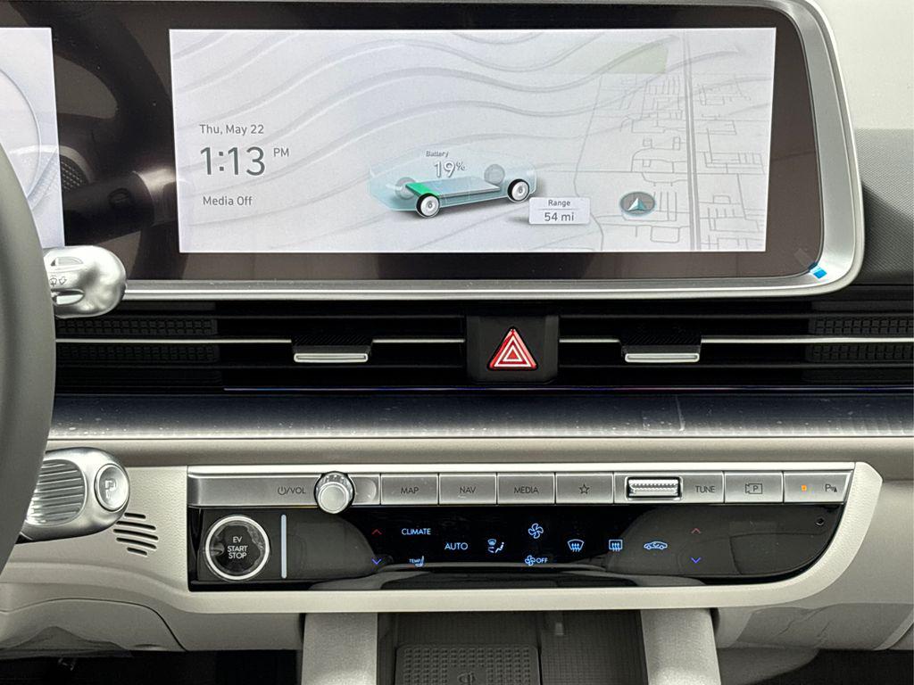 2025 Hyundai Ioniq SEL photo 9