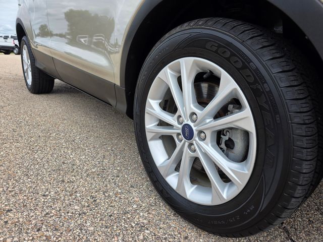 2018 Ford Escape SE photo 36