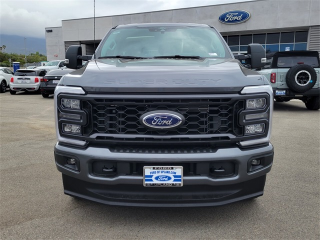 2025 Ford F-350 XL photo 2
