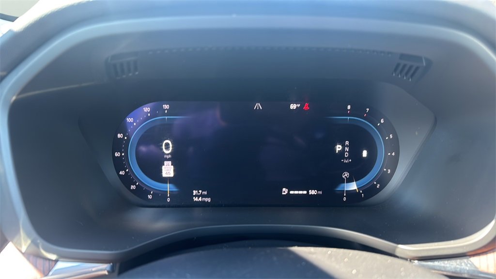 2024 Volvo XC60 B5 Plus photo 11