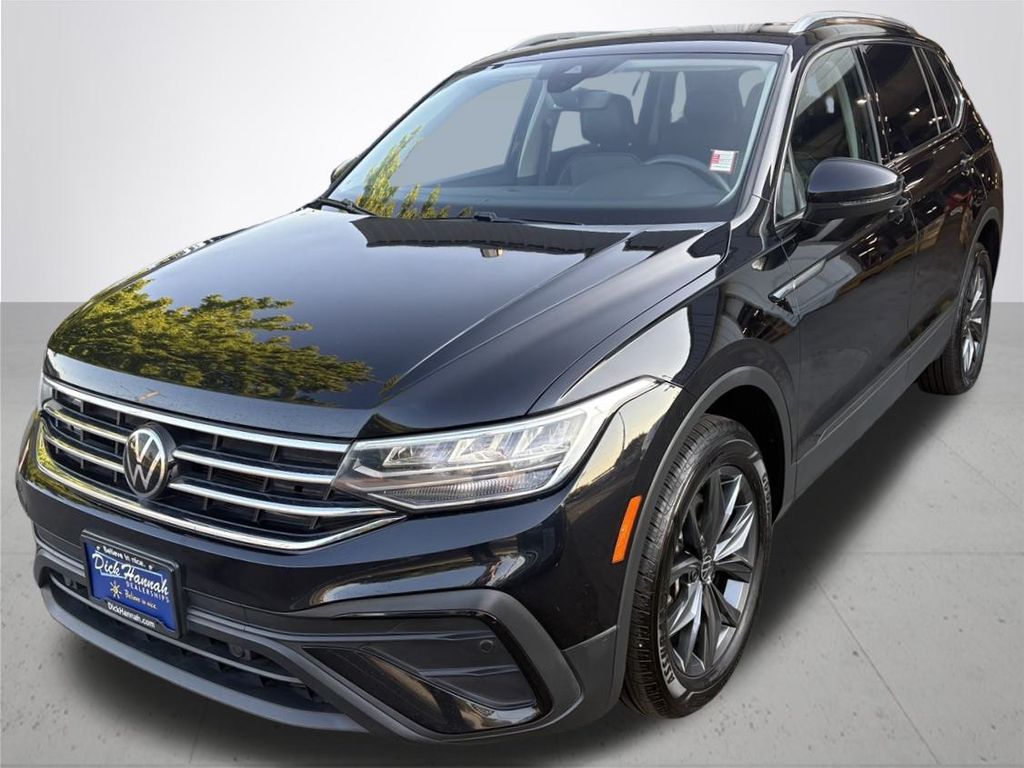 2022 Volkswagen Tiguan SE photo 2