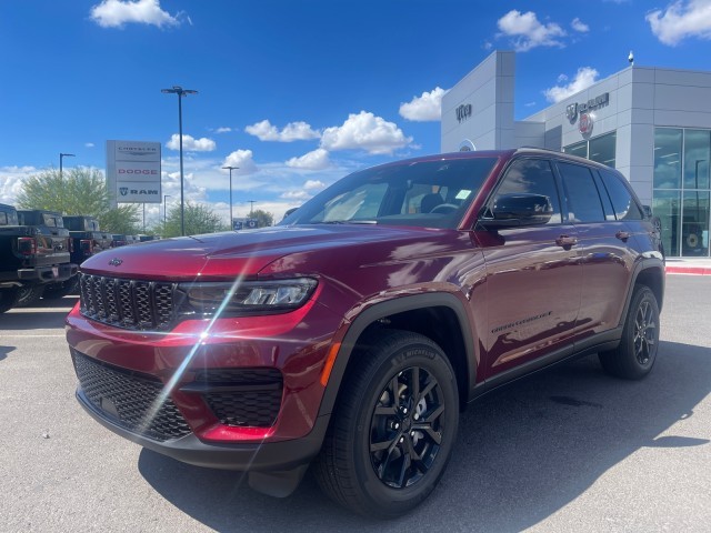 2024 Jeep Grand Cherokee Laredo